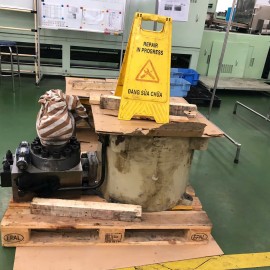 QUY TRÌNH XỬ LÝ SỰ CỐ RÒ RỈ DẦU THỦY LỰC TẠI IPS.