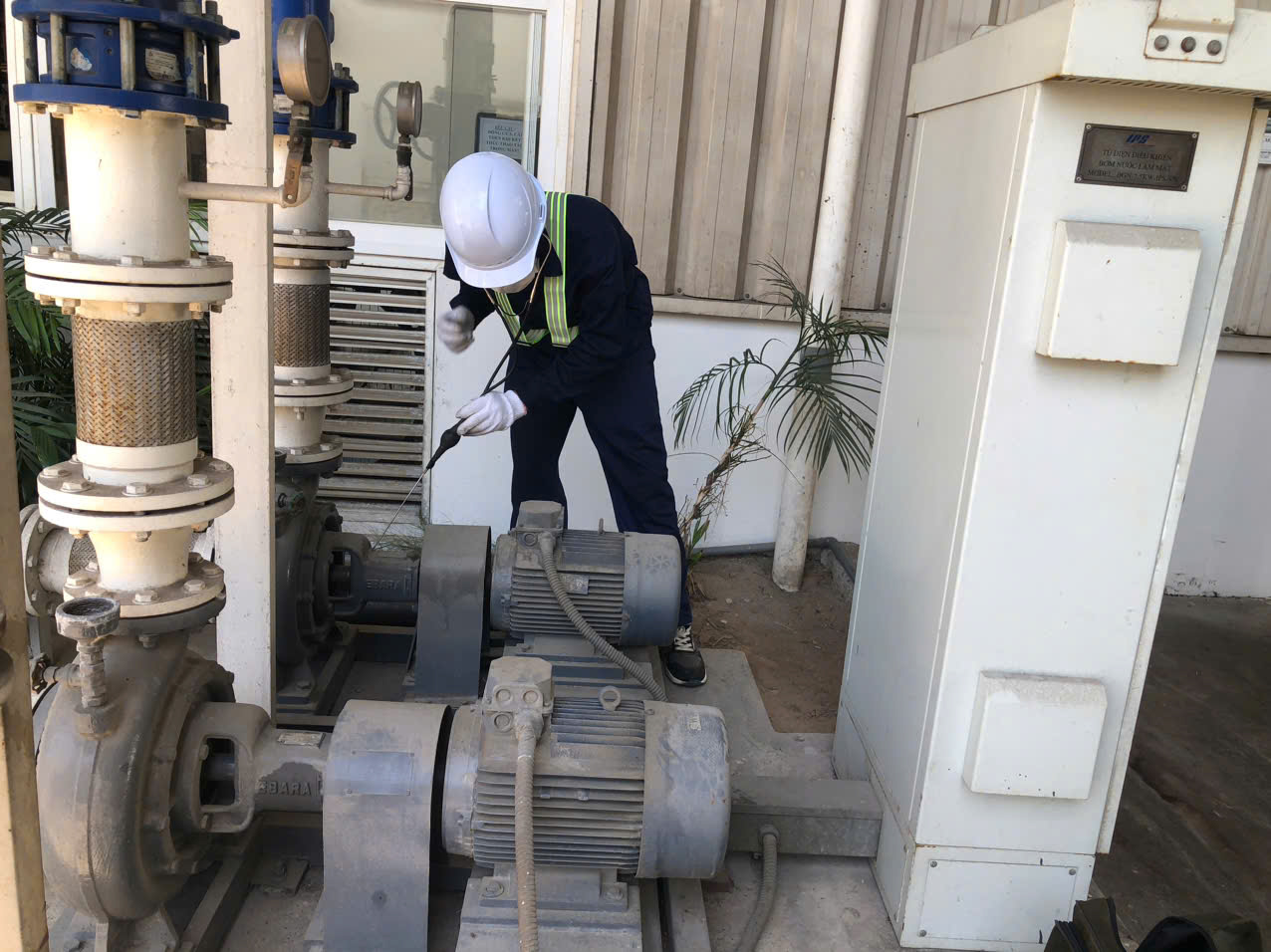CÁCH KIỂM TRA VÒNG BI ĐỘNG CƠ ĐIỆN MÁY BƠM CÔNG NGHIỆP.