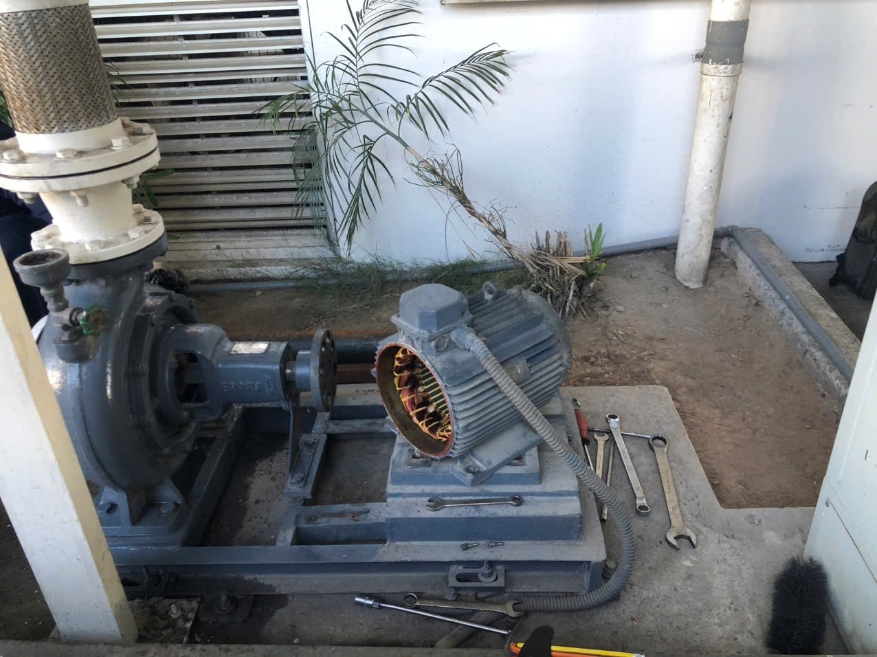 VÌ SAO CUỘN DÂY ĐỘNG CƠ MÁY BƠM BỊ CHÁY? NGUYÊN NHÂN VÀ CÁCH XỬ LÝ.