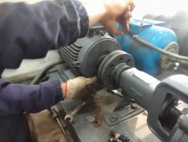 KIỂM TRA KHỚP NỐI TRONG HỆ THỐNG ĐỘNG CƠ MÁY BƠM.